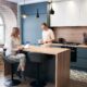 Tendencias en cocinas modernas 2026: colores y acabados que marcarán el año